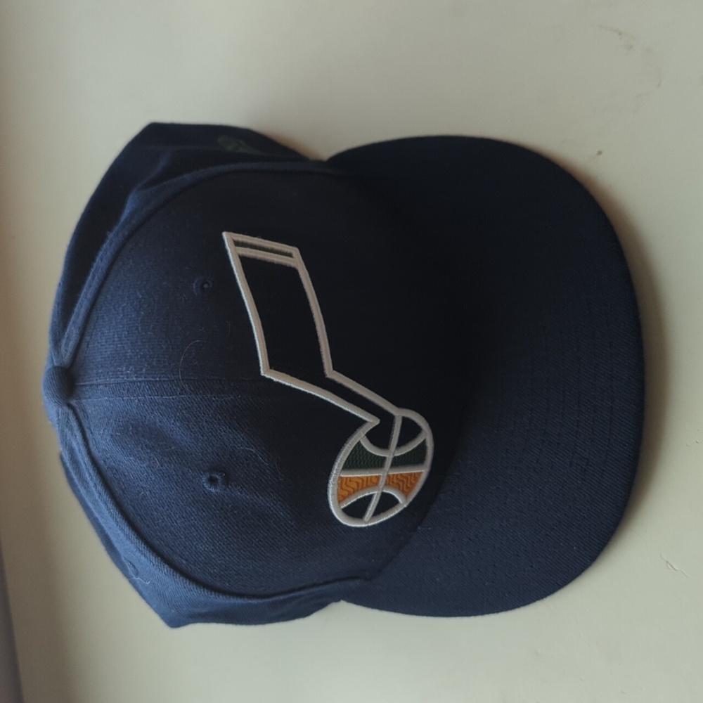 New Era Men's NBA Utah Jazz Embroidered Logo Snapback Hat